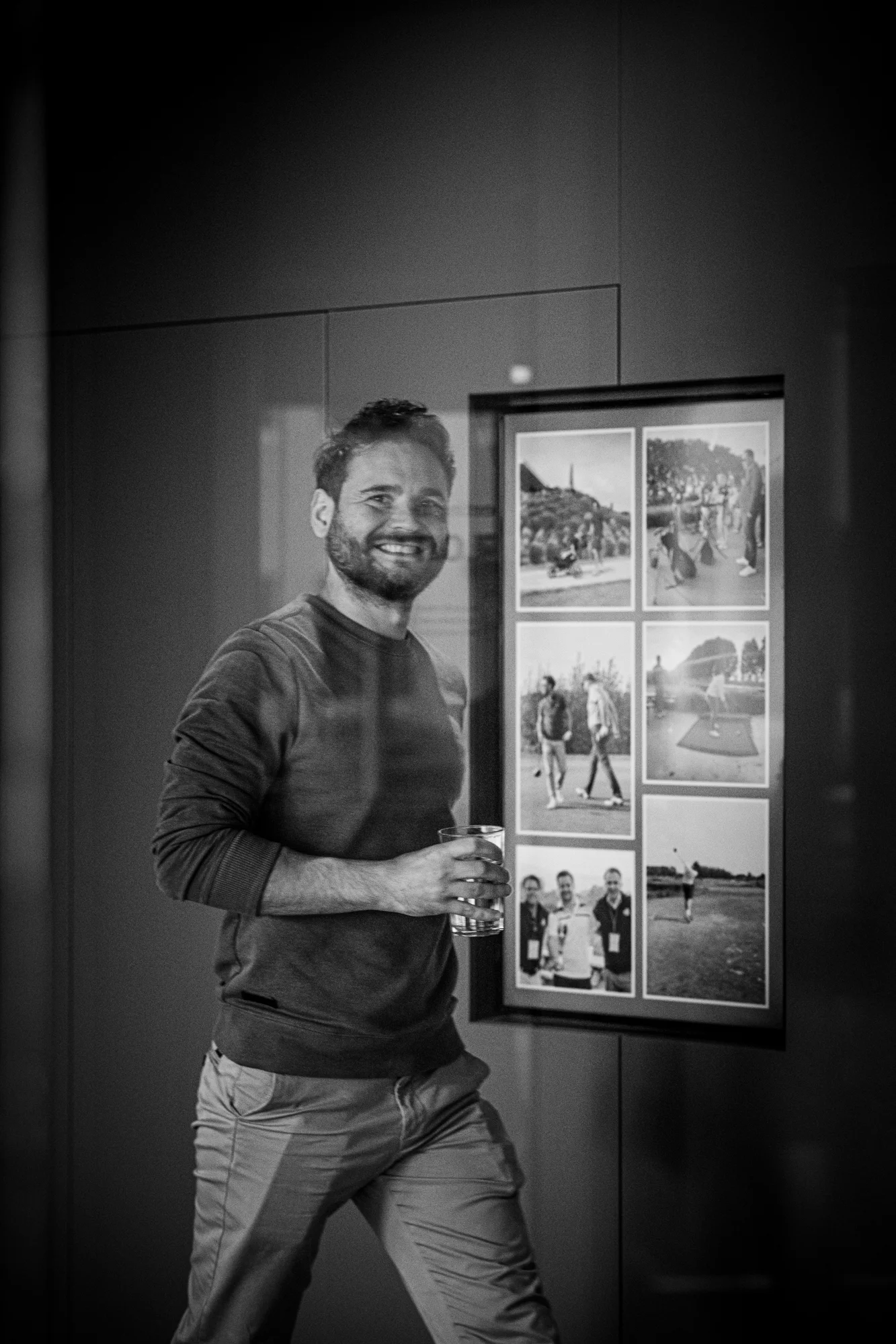 Engineer voor fotowand met glas