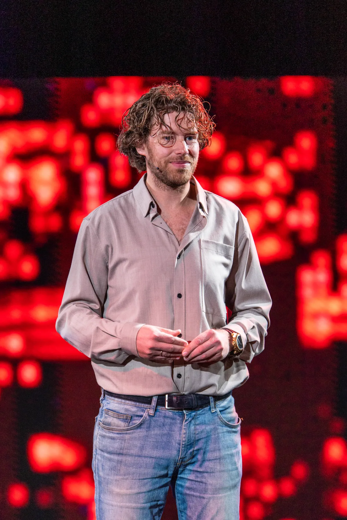 Portret spreker op TechTalks podium